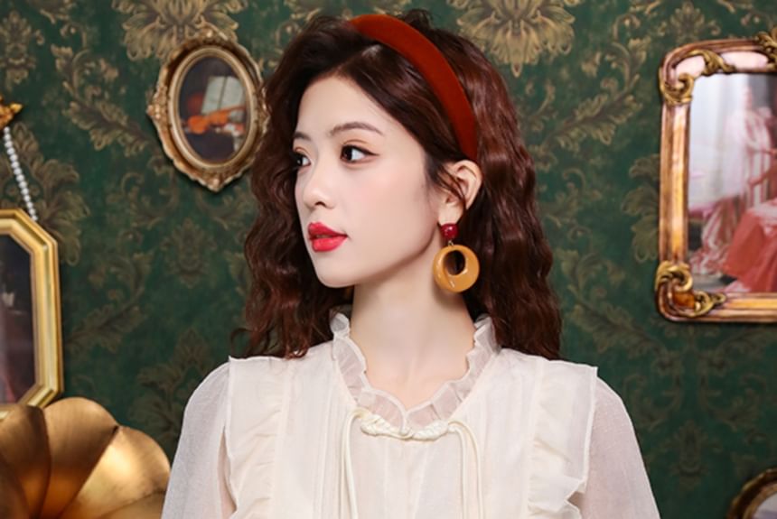 Puff-Sleeve Plain Ruffle Blouse