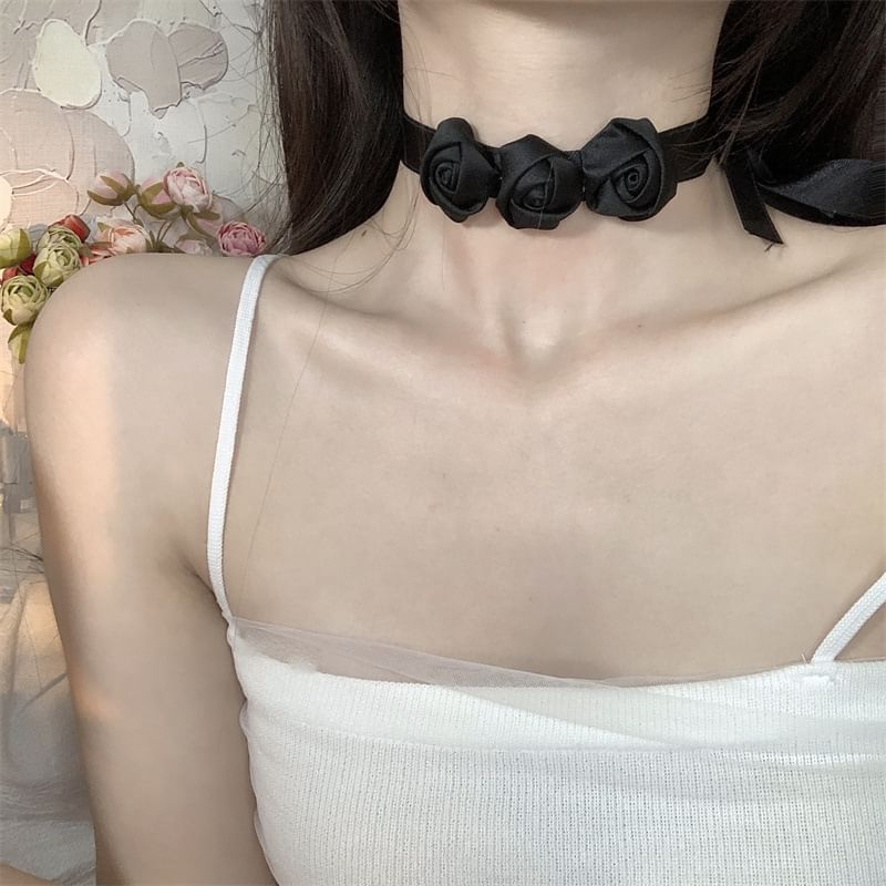 Rose Choker