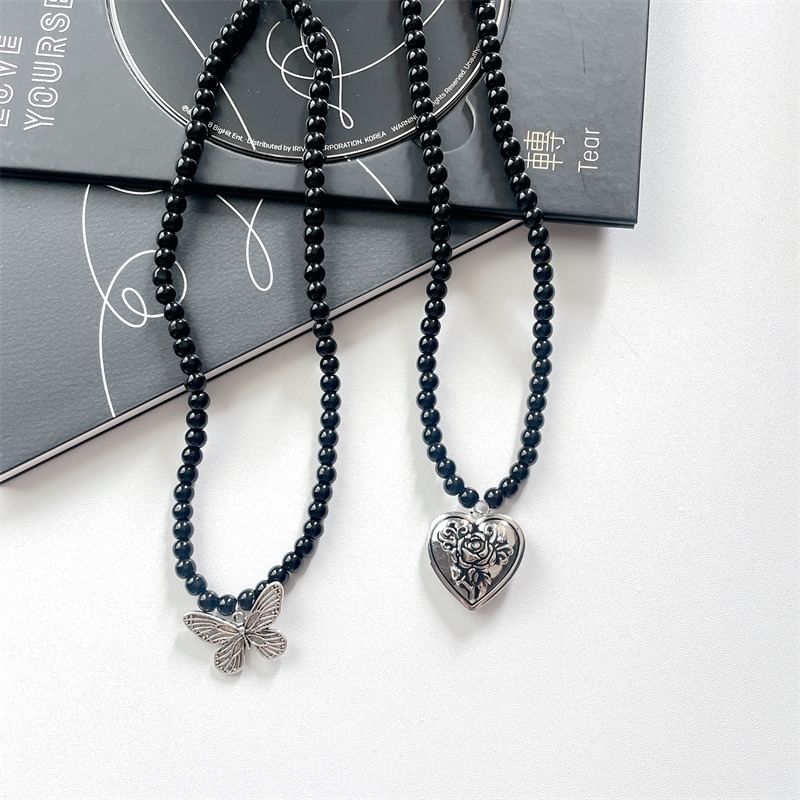 Metallic Pendant Beaded Necklace