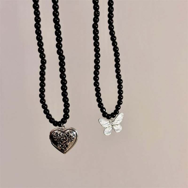 Metallic Pendant Beaded Necklace