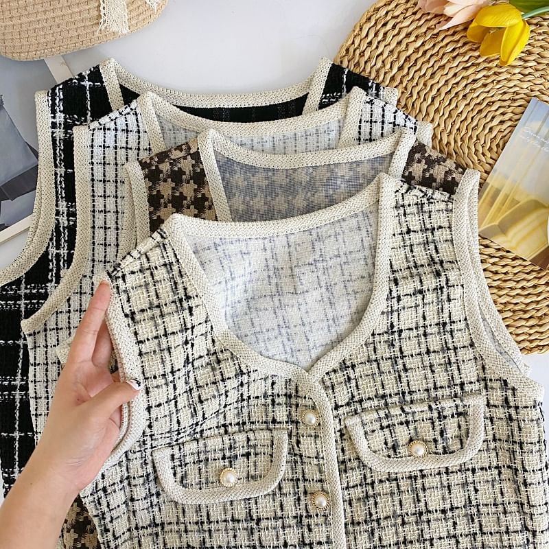 V-Neck Houndstooth Button Cropped Vest