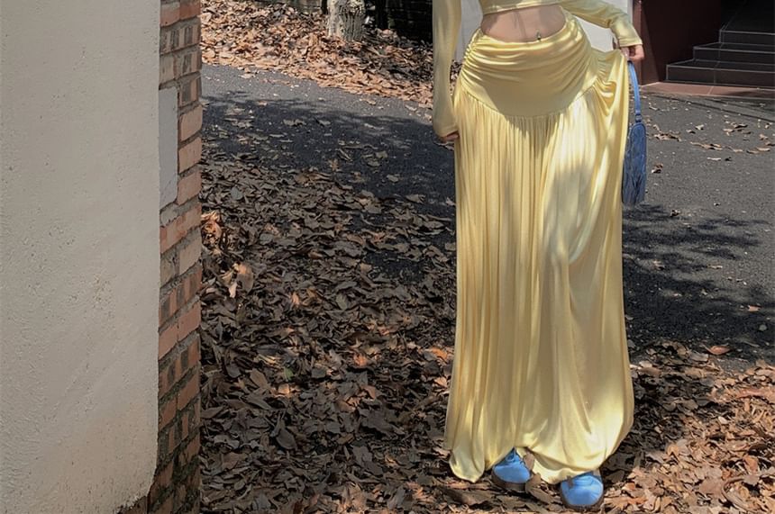 Fit Long-Sleeve Slim A-Line Crop + Plain Set: Maxi Skirt Off-Shoulder Tee High Waist