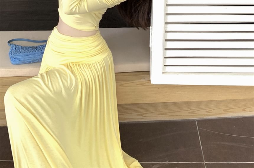 Fit Long-Sleeve Slim A-Line Crop + Plain Set: Maxi Skirt Off-Shoulder Tee High Waist