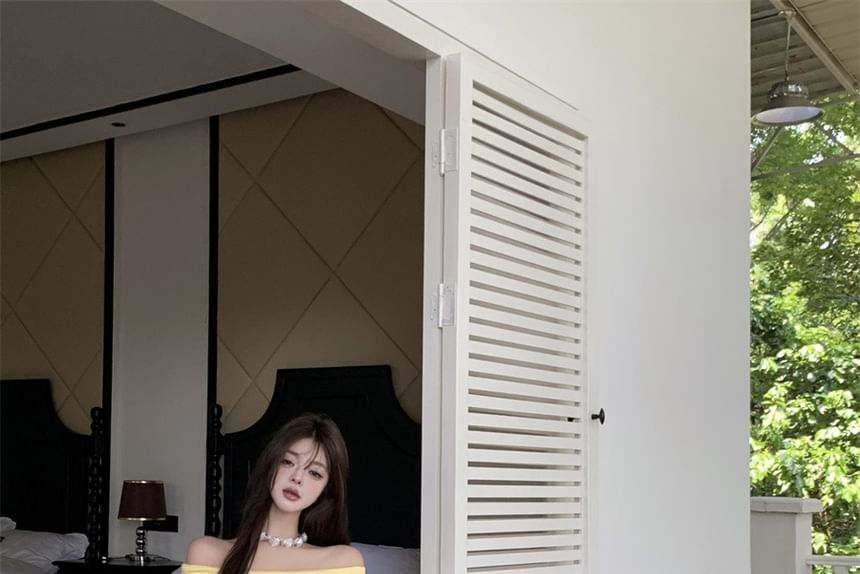 Fit Long-Sleeve Slim A-Line Crop + Plain Set: Maxi Skirt Off-Shoulder Tee High Waist