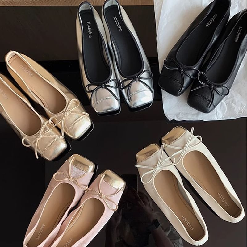 Cap Toe Bow Low Heel Pumps
