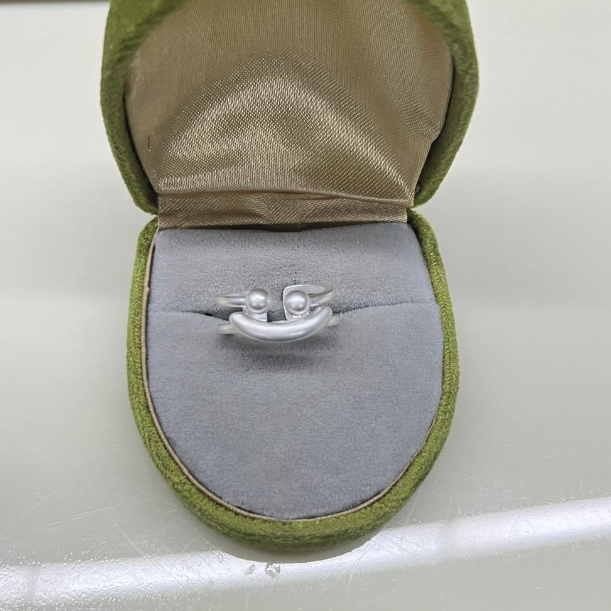 Ring / Rhinestone Faux Smiley Pearl Face