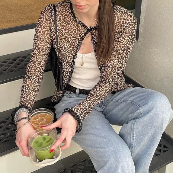 Crew Neck Leopard Print Crop Knit Jacket