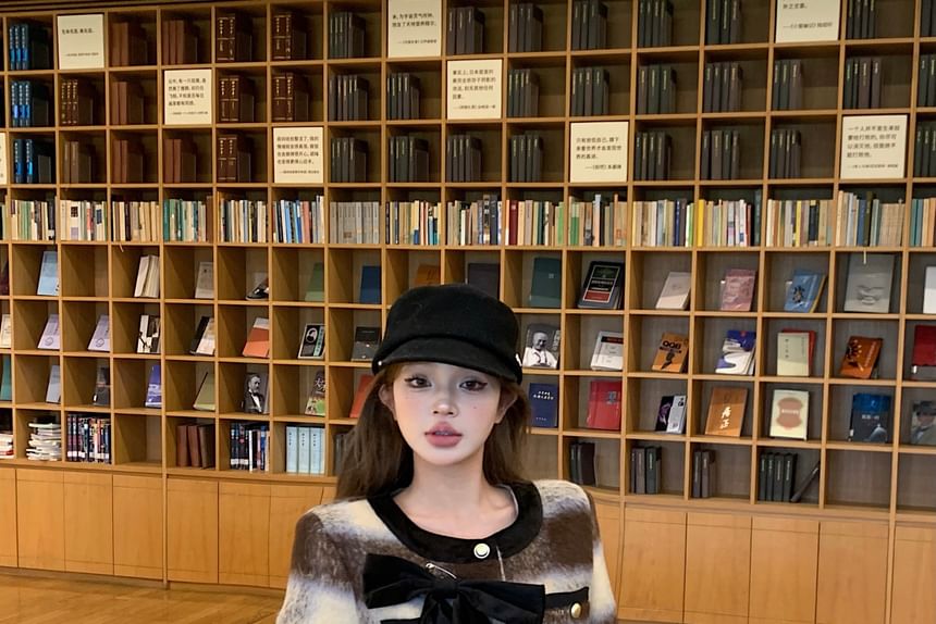 Trim / Bow Crop Contrast Accent Crew Skirt Jacket Rise Button-Up High Plaid Pencil Mini Neck