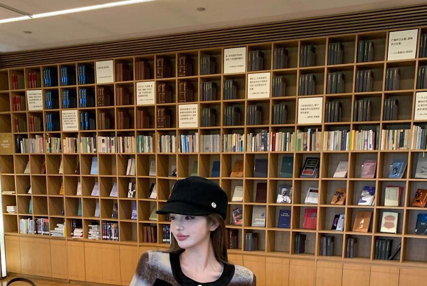 Trim / Bow Crop Contrast Accent Crew Skirt Jacket Rise Button-Up High Plaid Pencil Mini Neck