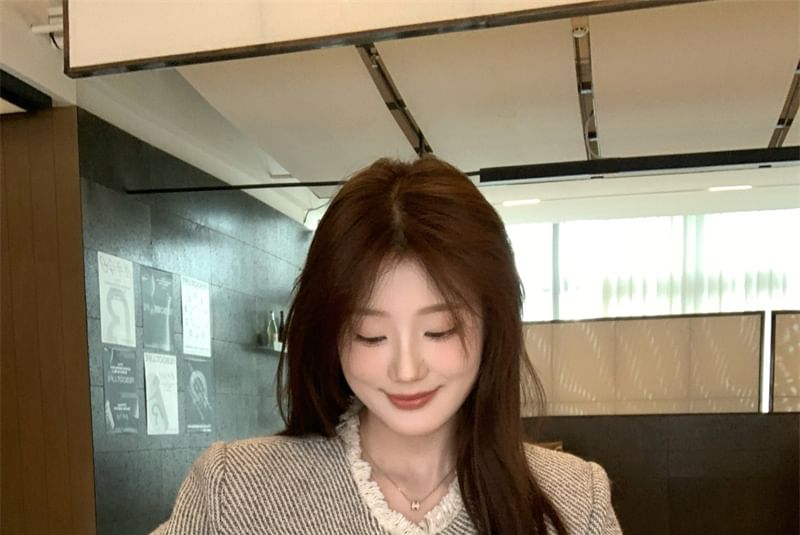 Crew Neck Frayed Button-Up Tweed Jacket / High Waist Washed Wide Leg Jeans