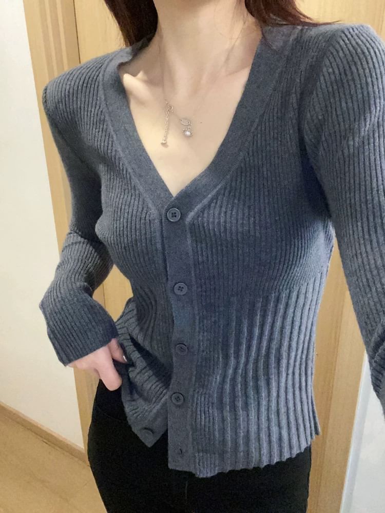 Ribbed V-Neck Cropped Knit Cardigan