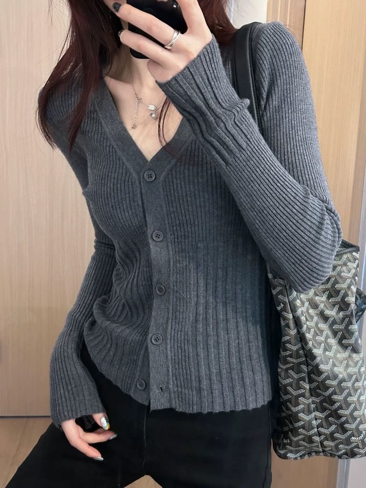 Ribbed V-Neck Cropped Knit Cardigan
