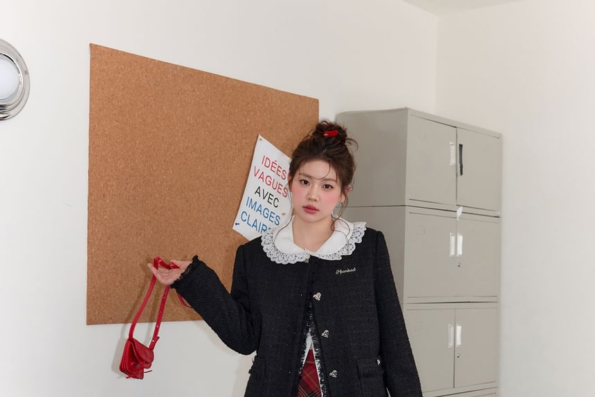 Plus Size Round Neck Plain Fray Tweed Heart Button Jacket