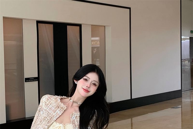 Round Neck Tweed Cropped Button Jacket