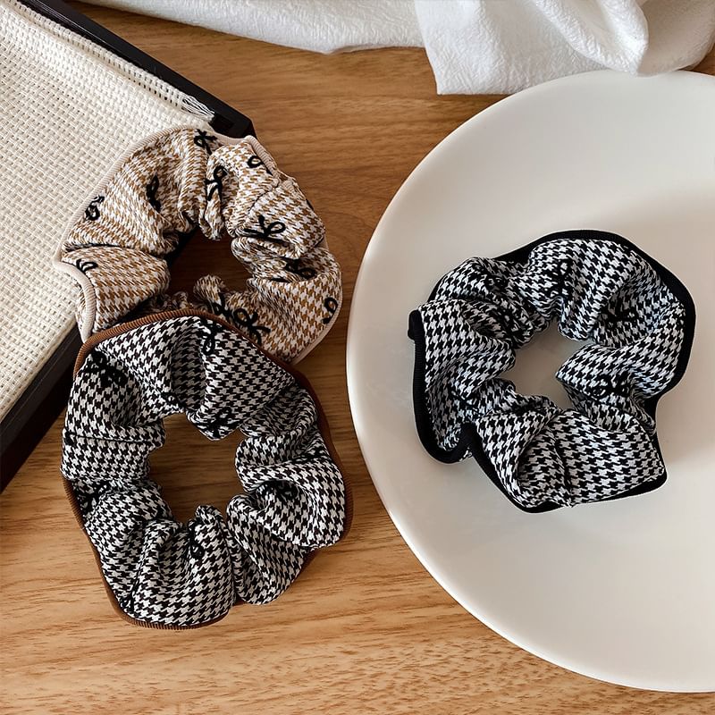Ribbon Pattern Plaid Scrunchie