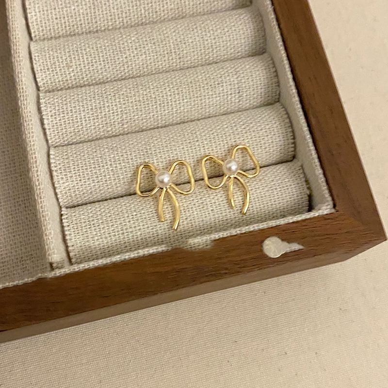 Pearl Faux Earring Stud Ribbon