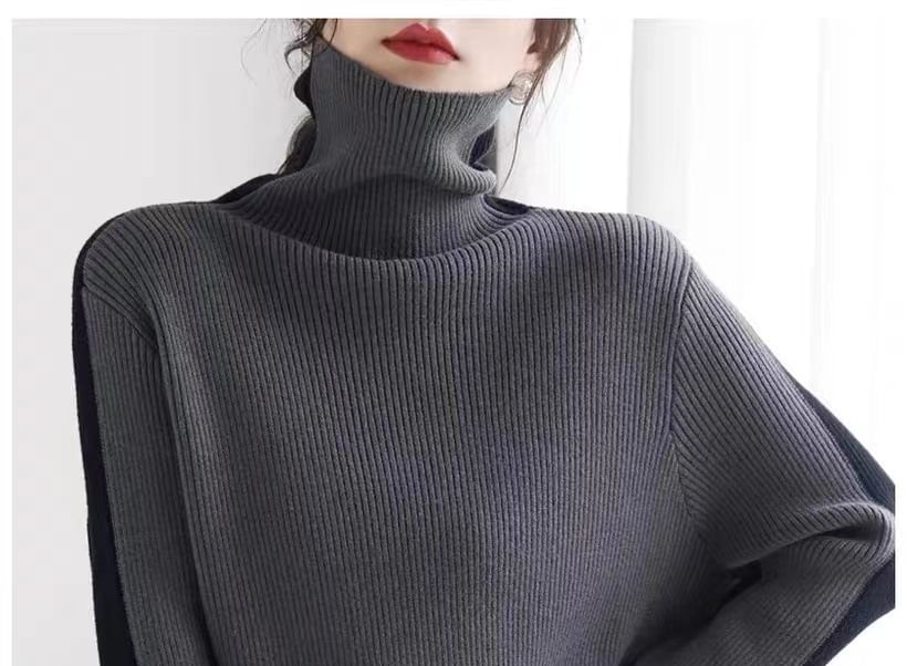 Turtleneck Colorblock Ribbed-Knit Sweater