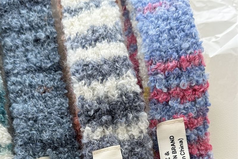 Gradient Knit Skinny Scarf