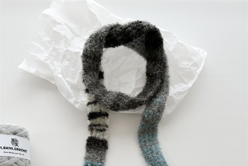 Gradient Knit Skinny Scarf