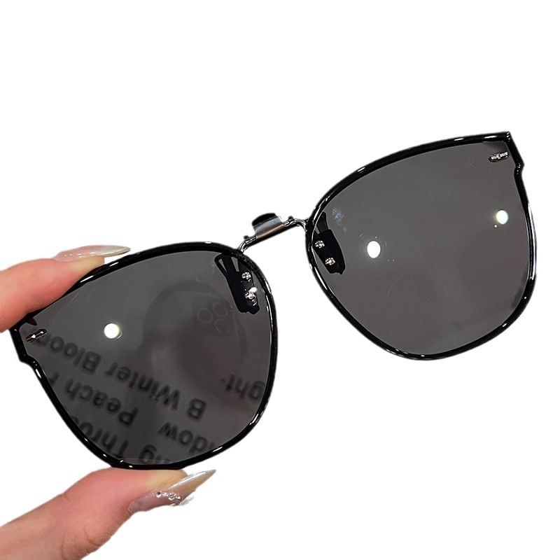 Cay Sunglasses Eye