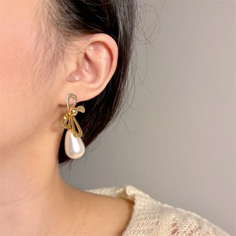 Earring Faux Bow Pearl Drop