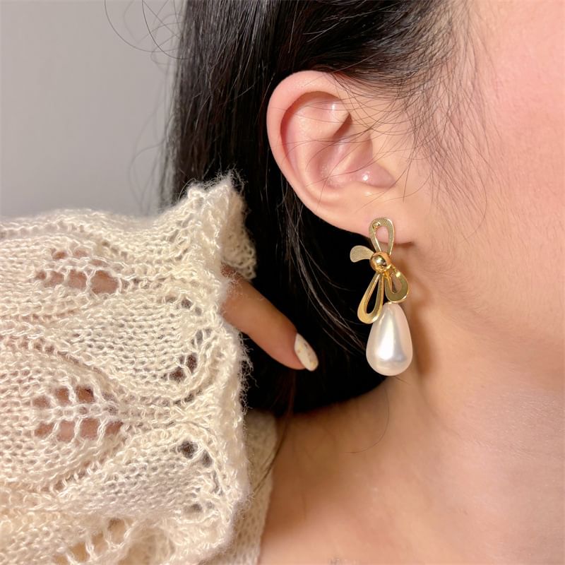 Earring Faux Bow Pearl Drop