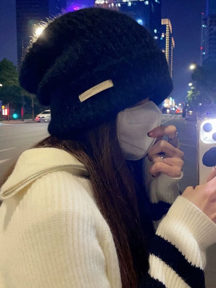 Plain Knit Applique / Ribbed Beanie