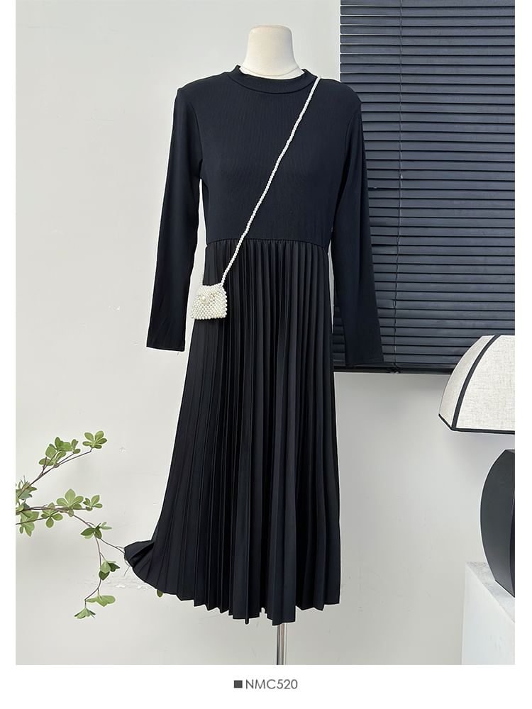 Frayed Tweed Vest / Pleated A-Line Dress