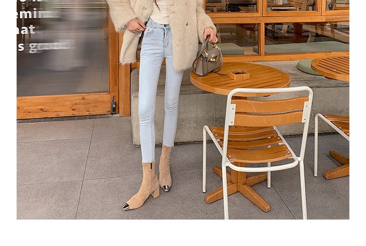 Plain Short Detail Metal Block Heel Boots