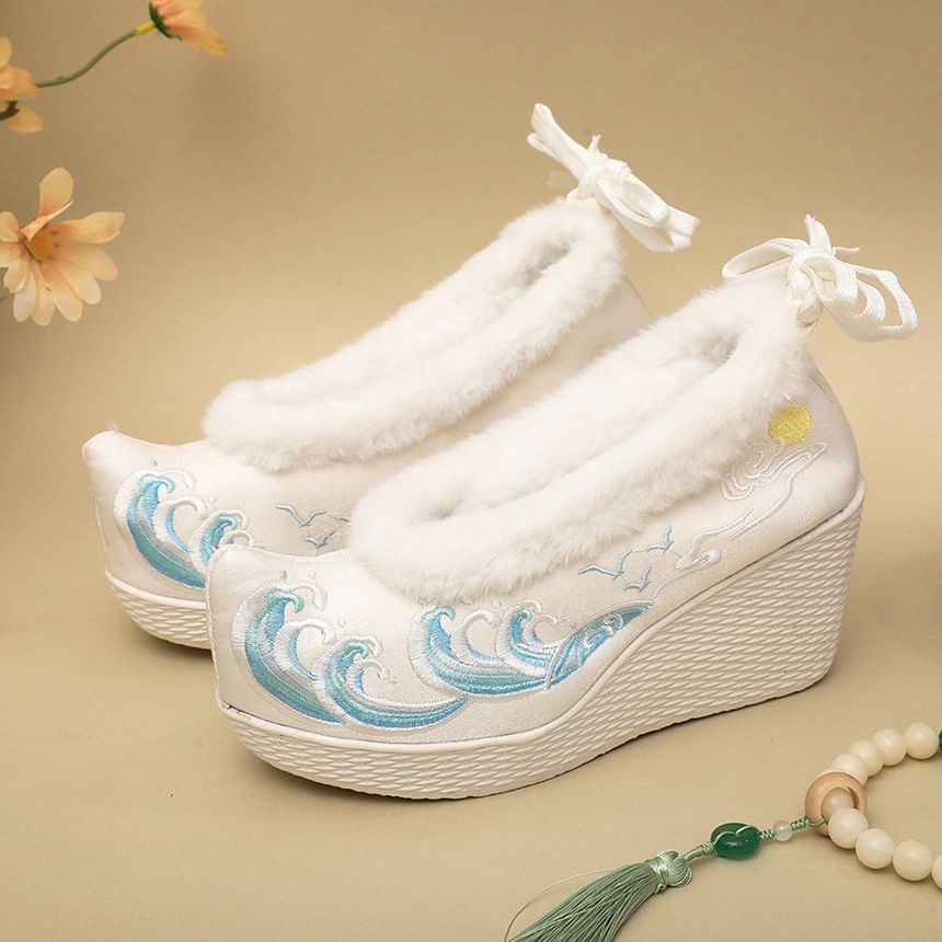 Fleece-Lined Heel Embroidered Wedge Pumps