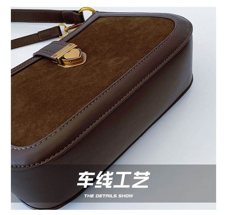 Chain Strap Heart Buckle Crossbody Bag