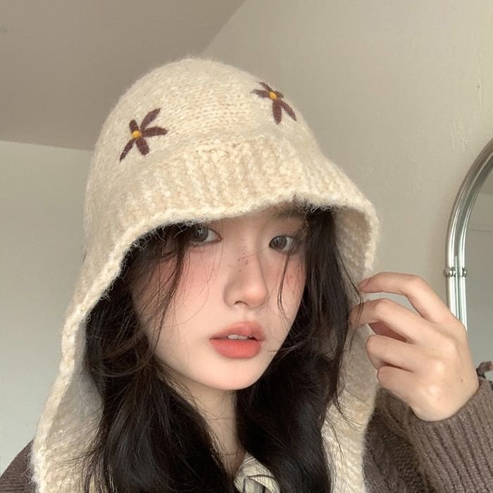 Bonnet Embroidered Knit Hat Floral