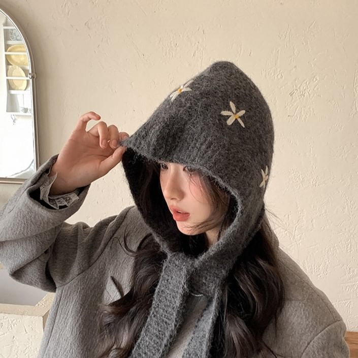 Bonnet Embroidered Knit Hat Floral