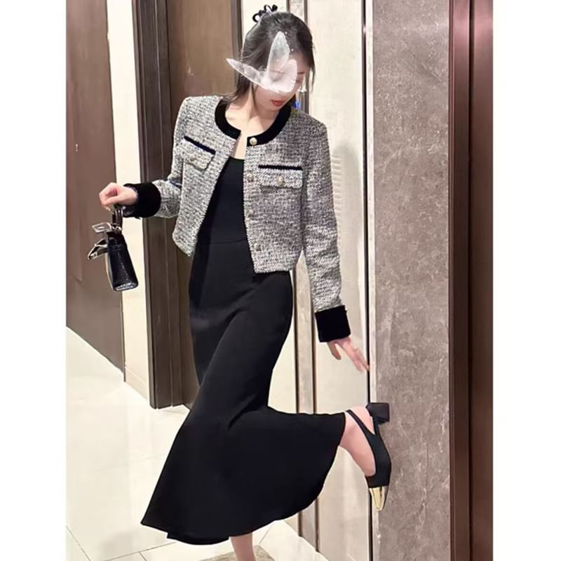 Crew Neck Contrast Trim Button-Up Tweed Crop Jacket