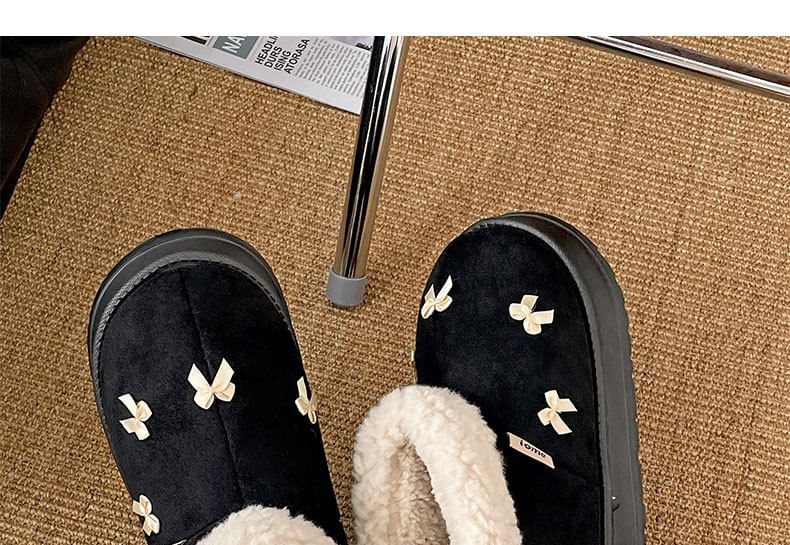 Short Fleece-Lined Snow Platform Bow Boots