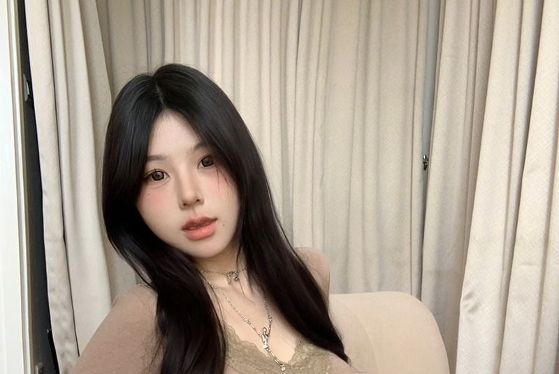 V-Neck Lace Panel Long-Sleeve Top