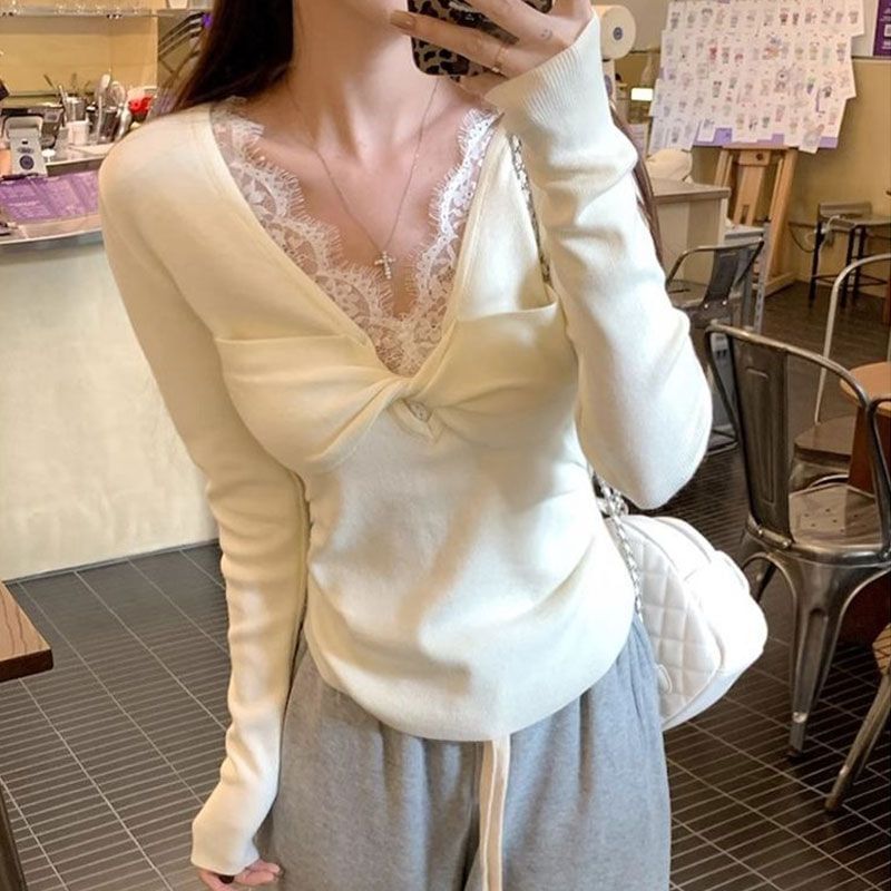 Twist Panel Lace V-Neck Knit Top