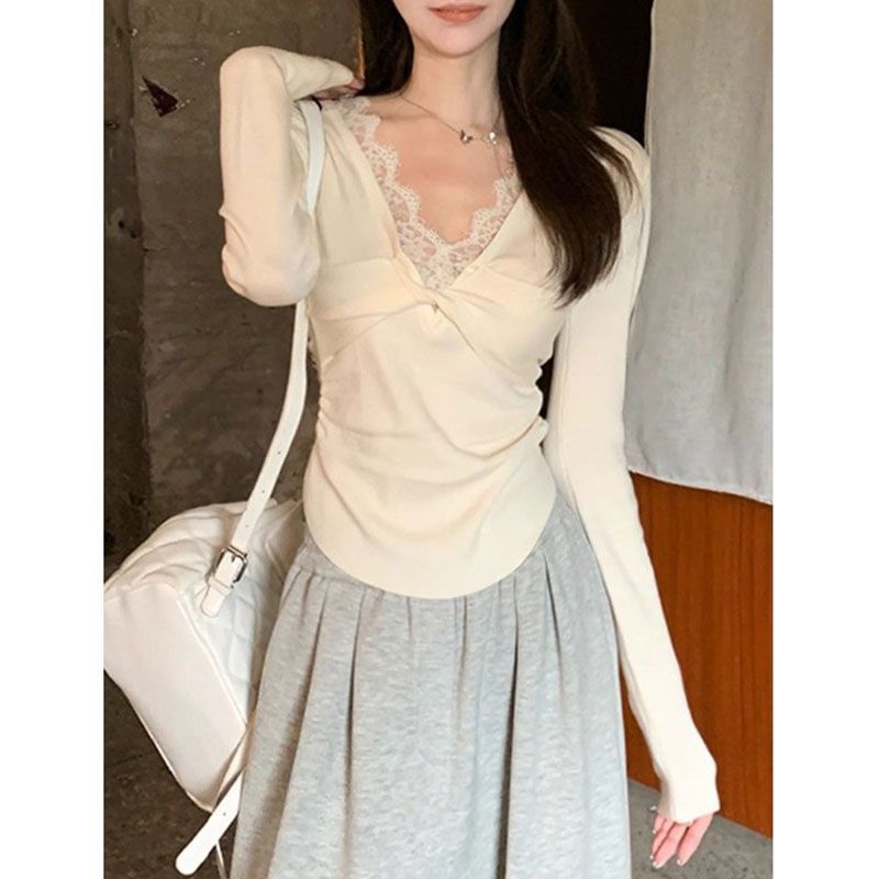 Twist Panel Lace V-Neck Knit Top