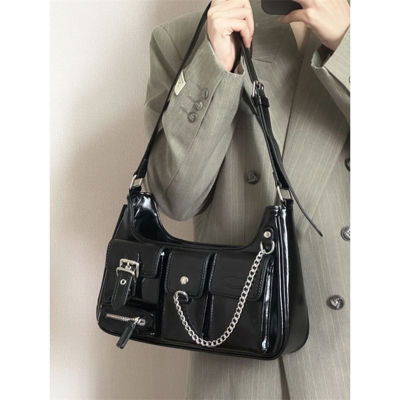 Shoulder Bag Faux Fur Chained