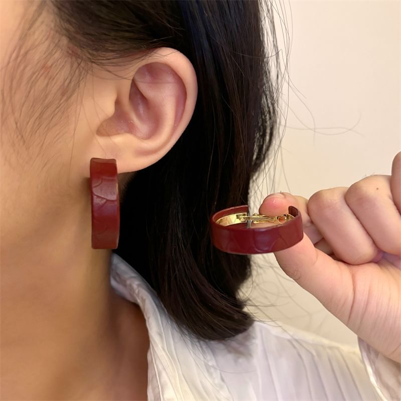 Hoop Textured Earring