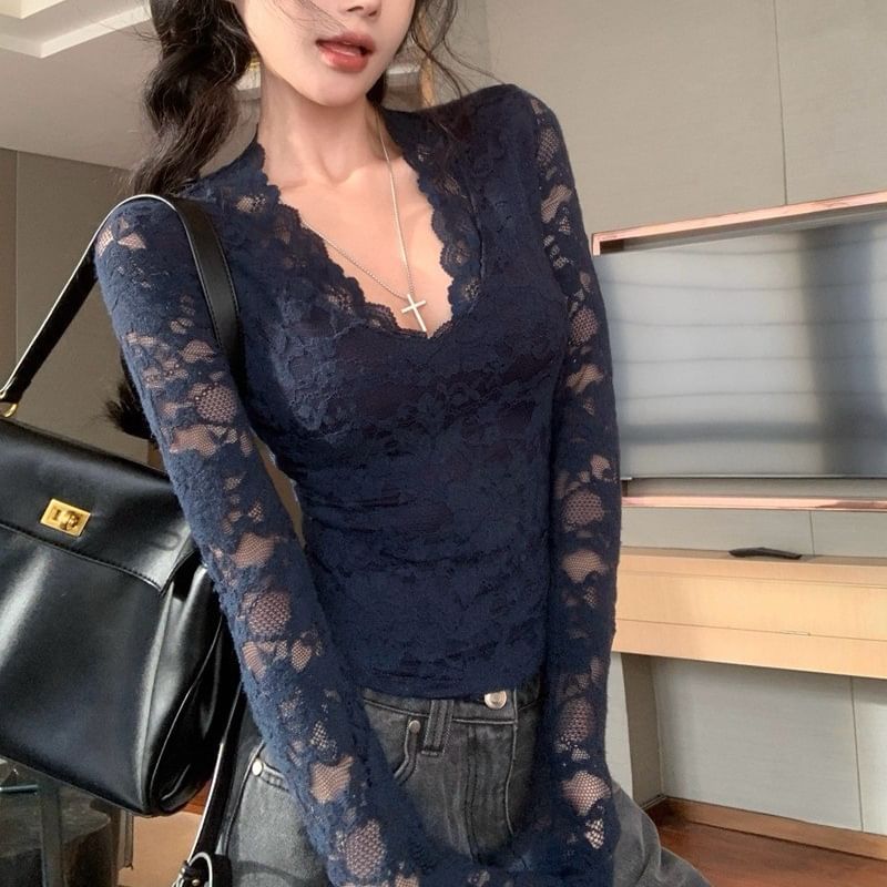 Lace V-Neck Slim Top