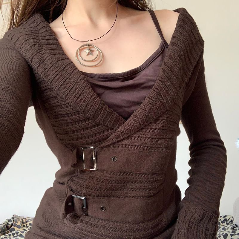 Plain V-Neck Up Cropped Buckle Sweater