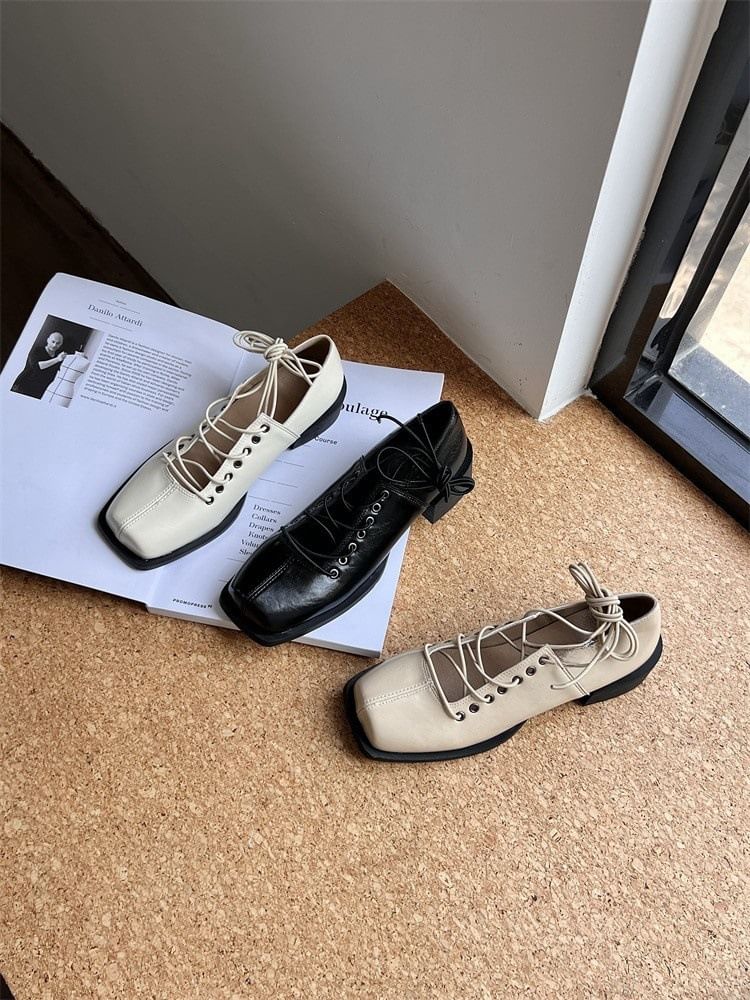 Square Toe Lace-Up Flats