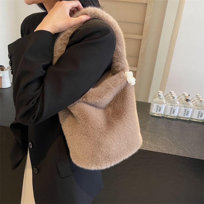 Bag Bucket Accent Fluffy Floral