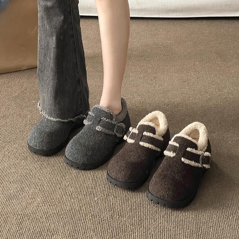 Snow Shoes Buckle Platform