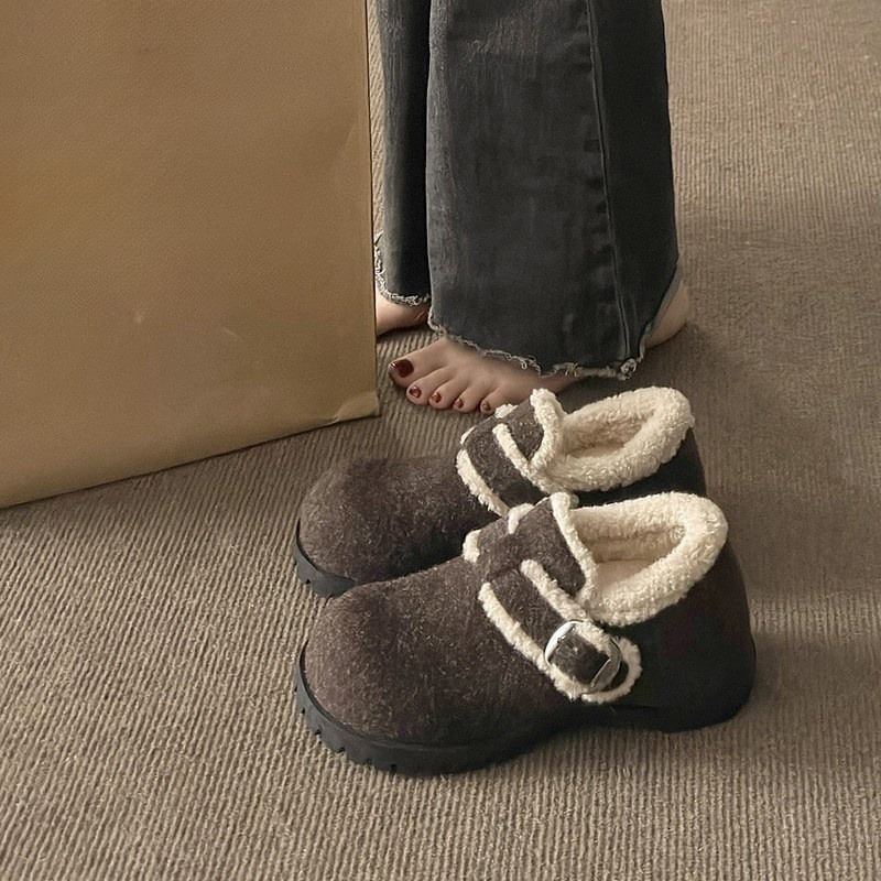 Snow Shoes Buckle Platform