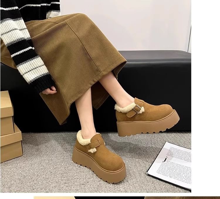 Buckled Fleece-Lined Platform Ankle Snow Boots