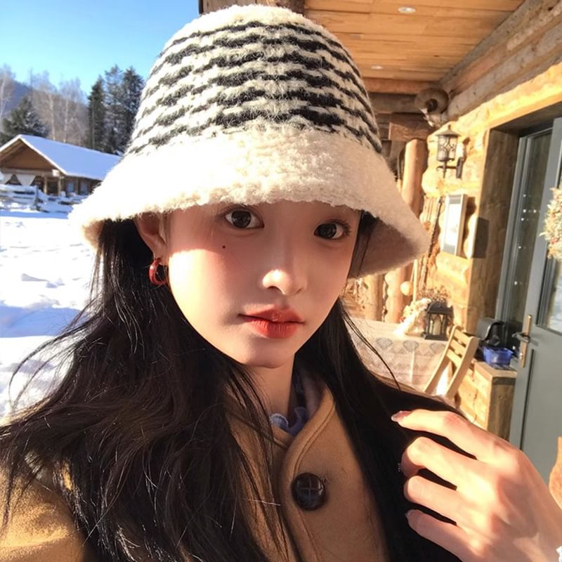 Bucket Fluffy Striped Hat