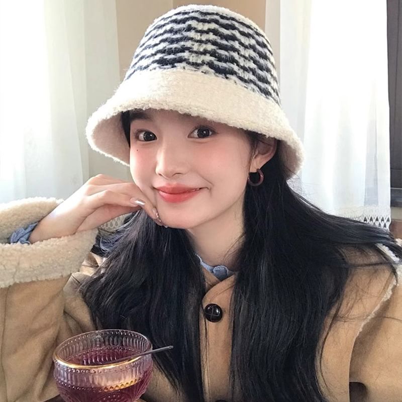 Bucket Fluffy Striped Hat