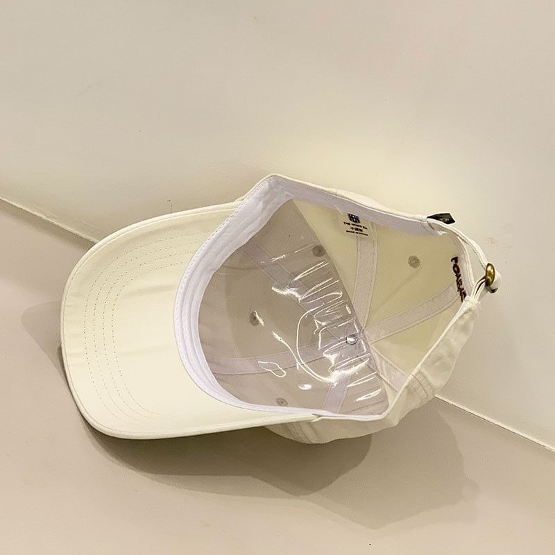 Cap Embroidered Letter